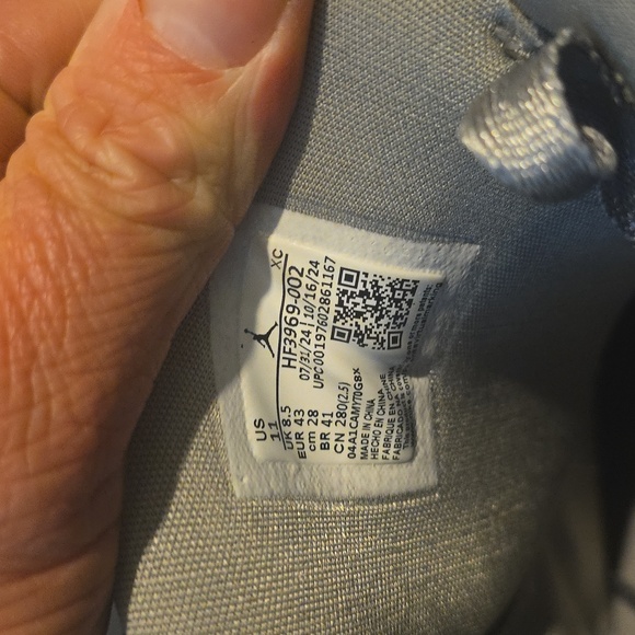 Air Jordan 1 Low Womans 11 - Picture 7 of 9